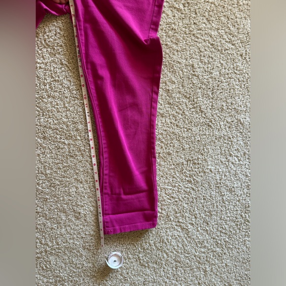 Nine West hot pink cropped jeans, size 6/27 - Picture 6 of 6